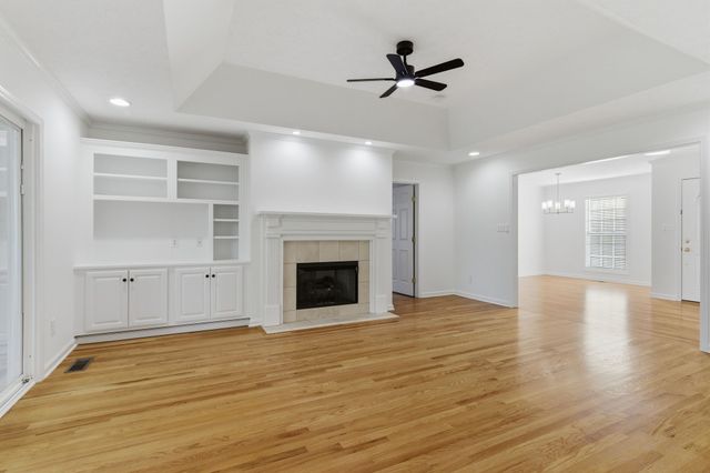 235 Osprey Dr, Gallatin, TN 37066