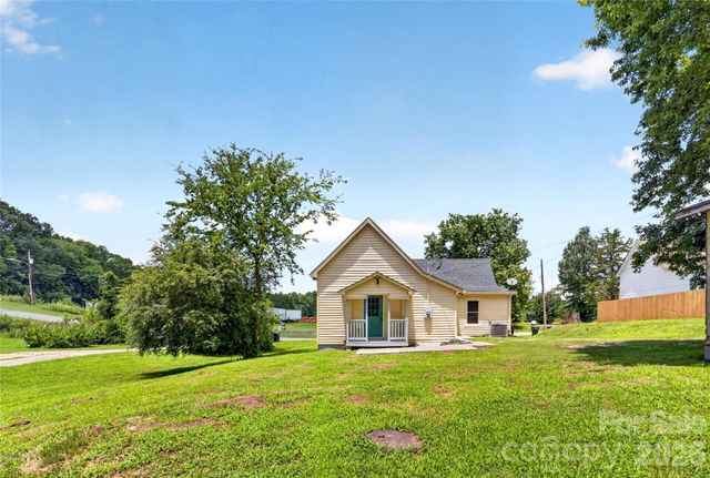 384 Grace Avenue NW, Concord, NC 28027