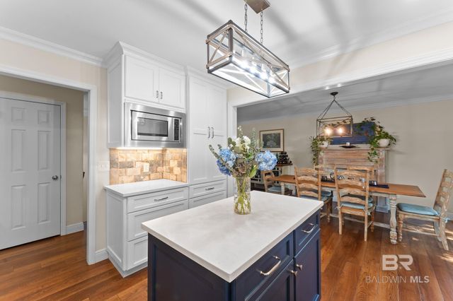 698 Cedar Avenue, Fairhope, AL 36532