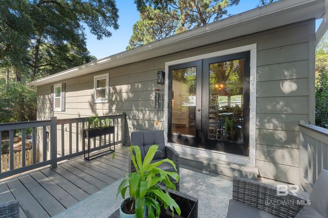 698 Cedar Avenue, Fairhope, AL 36532