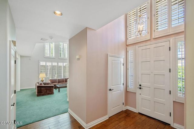 23056 Park Privado, Calabasas, CA 91302