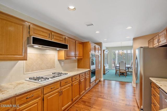 23056 Park Privado, Calabasas, CA 91302