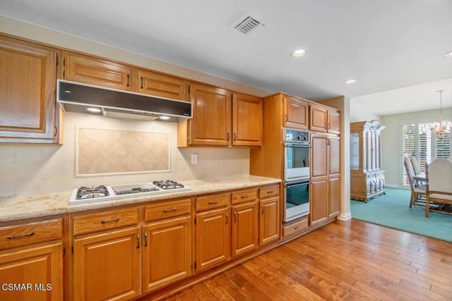 23056 Park Privado, Calabasas, CA 91302
