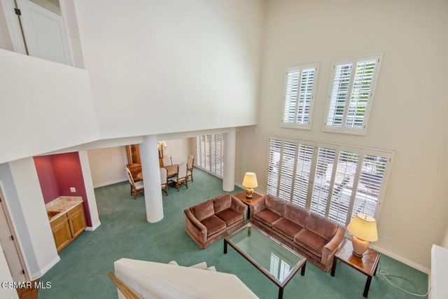 23056 Park Privado, Calabasas, CA 91302