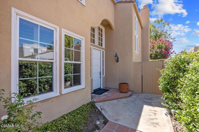 23056 Park Privado, Calabasas, CA 91302