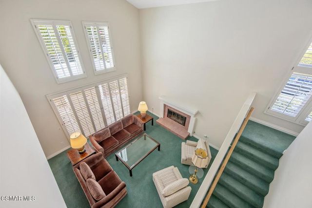 23056 Park Privado, Calabasas, CA 91302