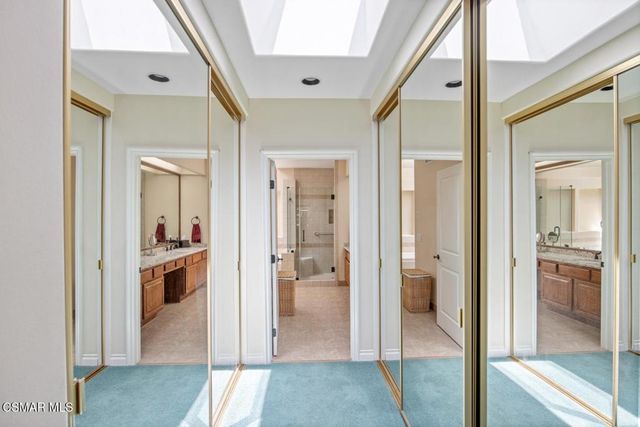 23056 Park Privado, Calabasas, CA 91302