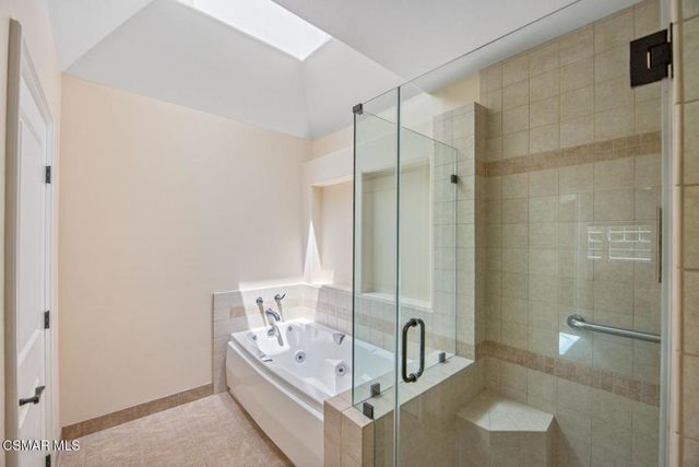 23056 Park Privado, Calabasas, CA 91302
