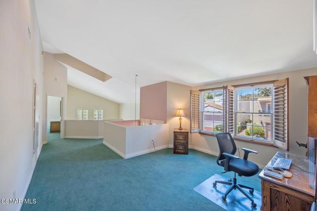 23056 Park Privado, Calabasas, CA 91302