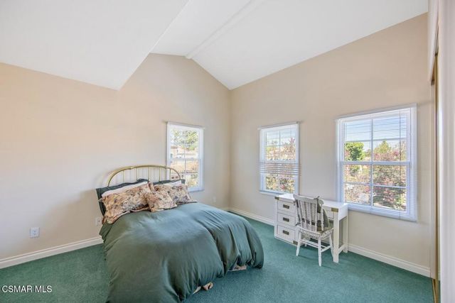 23056 Park Privado, Calabasas, CA 91302