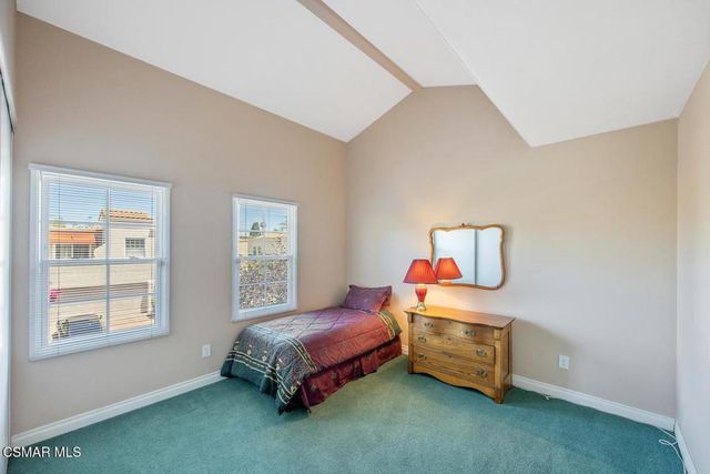 23056 Park Privado, Calabasas, CA 91302