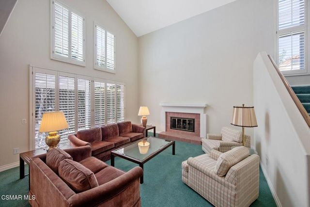 23056 Park Privado, Calabasas, CA 91302