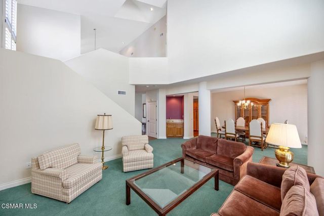 23056 Park Privado, Calabasas, CA 91302