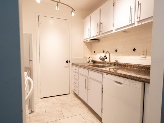3255 BENEVA ROAD 201, Sarasota, FL 34232