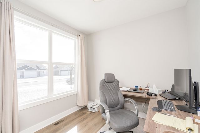 1402 NW Reinhart Drive, Ankeny, IA 50023