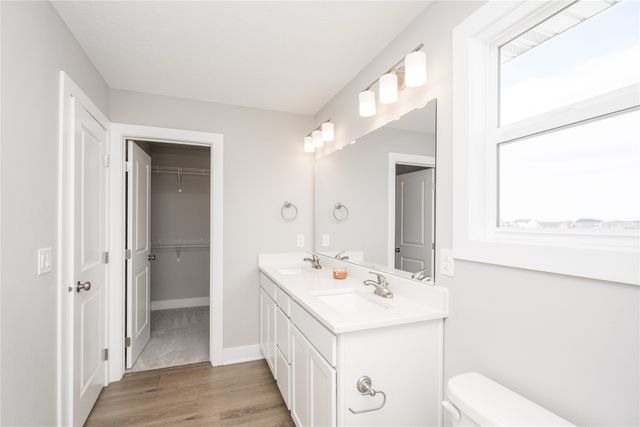 1402 NW Reinhart Drive, Ankeny, IA 50023