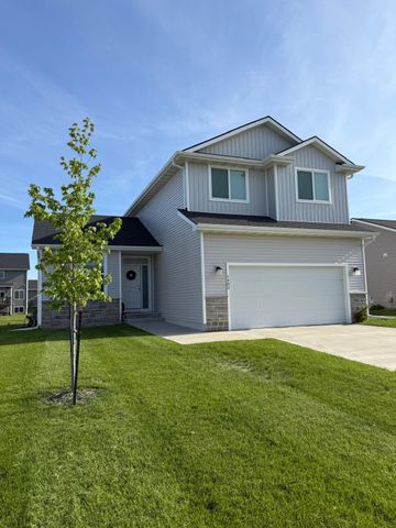 1402 NW Reinhart Drive, Ankeny, IA 50023