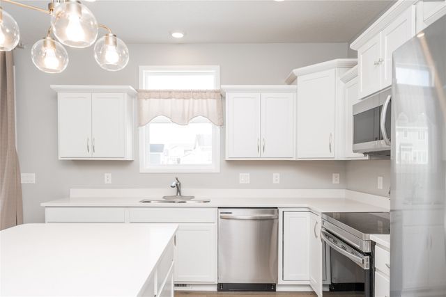 1402 NW Reinhart Drive, Ankeny, IA 50023