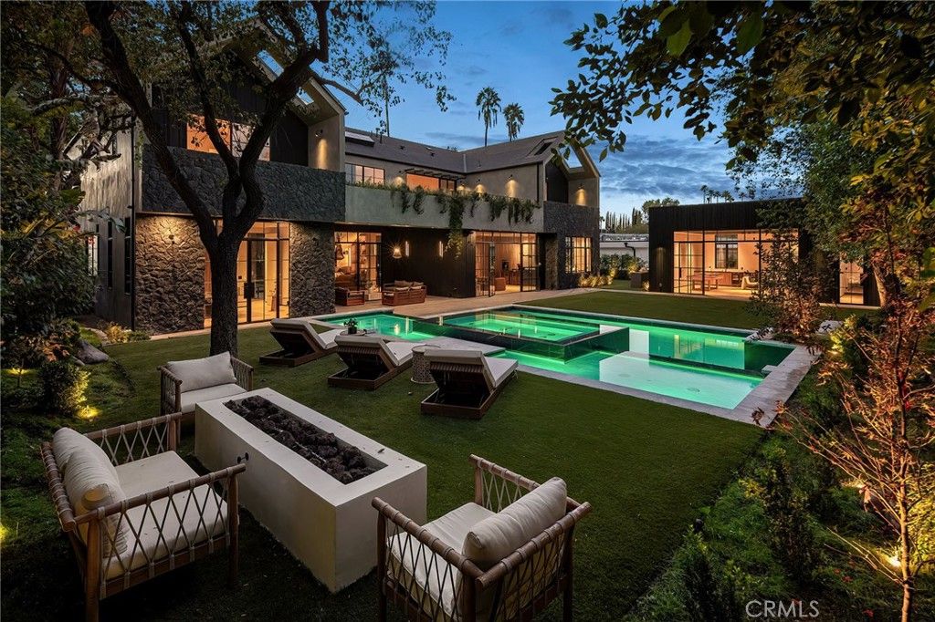 5134 Oakdale, Woodland Hills, CA 91364 — exterior
