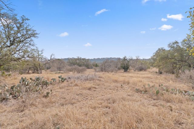 2001 Performer RD, Spicewood, TX 78669