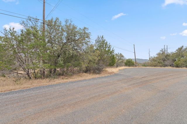 2001 Performer RD, Spicewood, TX 78669