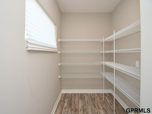 18421 Merion Drive, Omaha, NE 68136