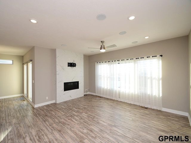 18421 Merion Drive, Omaha, NE 68136