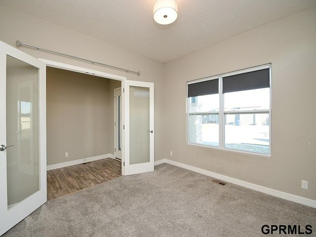 18421 Merion Drive, Omaha, NE 68136