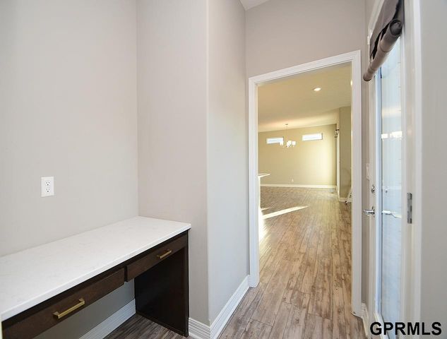 18421 Merion Drive, Omaha, NE 68136