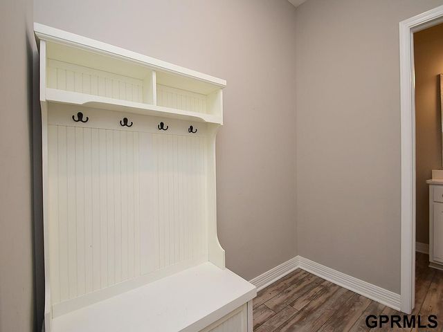 18421 Merion Drive, Omaha, NE 68136