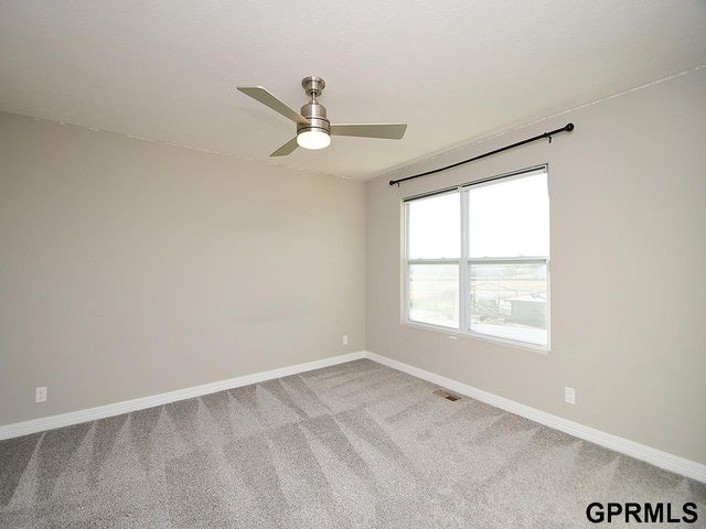 18421 Merion Drive, Omaha, NE 68136