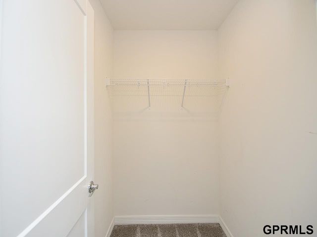 18421 Merion Drive, Omaha, NE 68136