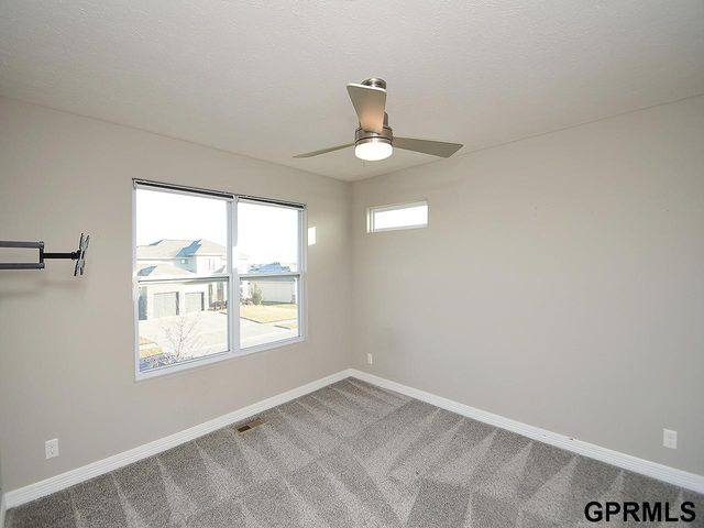 18421 Merion Drive, Omaha, NE 68136