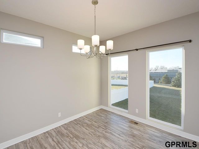 18421 Merion Drive, Omaha, NE 68136