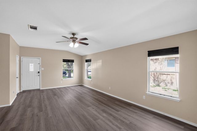 111 Mossy Rock CV, Hutto, TX 78634