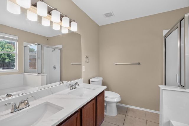 111 Mossy Rock CV, Hutto, TX 78634