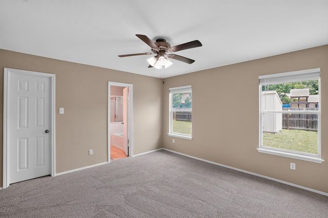 111 Mossy Rock CV, Hutto, TX 78634