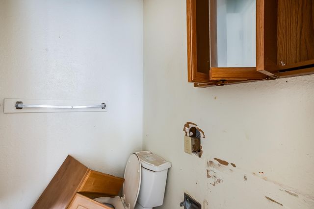 1613 E Catalina St, Wichita, KS 67216