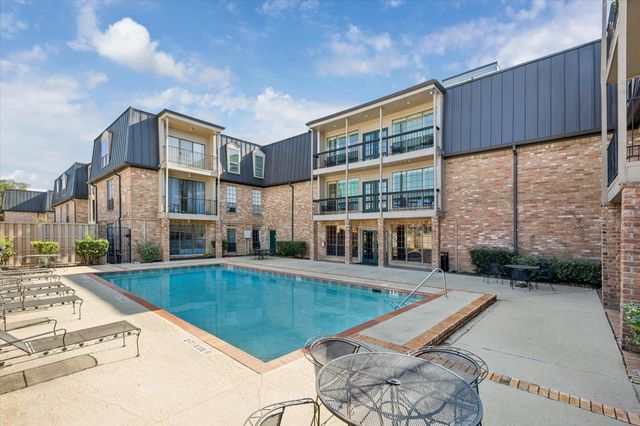 2400 N Braeswood Boulevard 301, Houston, TX 77030
