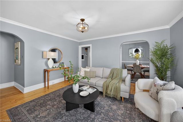 2124 Konnoak View Drive, Winston-salem, NC 27127