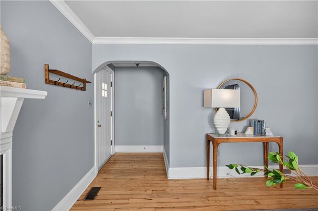 2124 Konnoak View Drive, Winston-salem, NC 27127