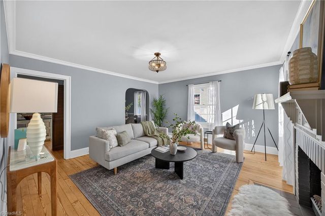 2124 Konnoak View Drive, Winston-salem, NC 27127