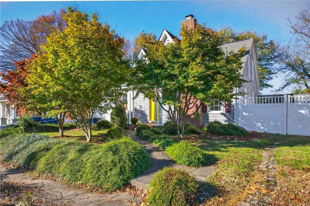 2124 Konnoak View Drive, Winston-salem, NC 27127