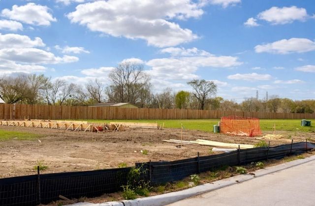 11706 Watermelon Lane, Houston, TX 77048