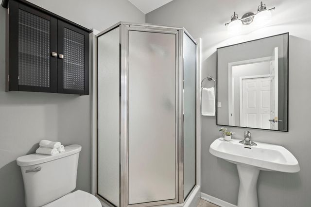 5970 W 16th Street 711, Saint Louis Park, MN 55416