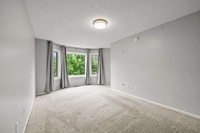 5970 W 16th Street 711, Saint Louis Park, MN 55416