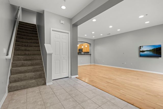 5970 W 16th Street 711, Saint Louis Park, MN 55416