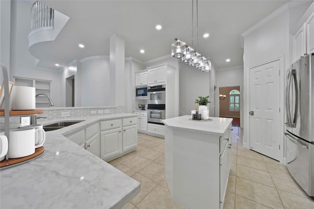19 Millwright Place, The Woodlands, TX 77382