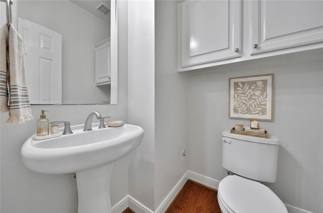 19 Millwright Place, The Woodlands, TX 77382