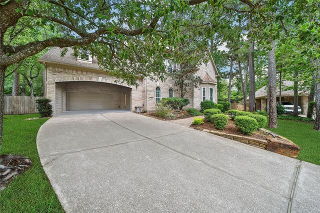19 Millwright Place, The Woodlands, TX 77382
